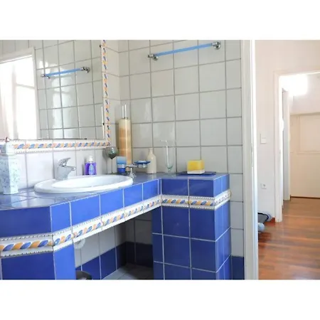 Vaggos House *
